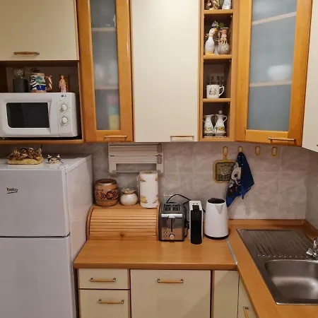 Veselka Ultra Europa 200 Meters Apartman