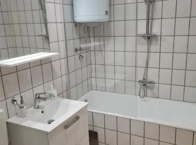 Veselka Ultra Europa 200 Meters Apartamento *